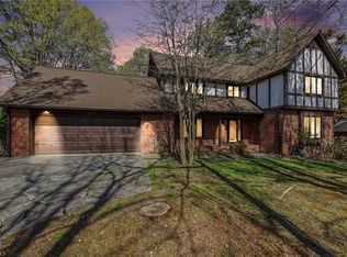 4103 Oak Hollow Dr, High Point, NC 27265