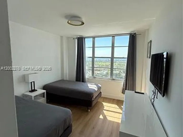 5700 Collins Ave #15H — Photo 13