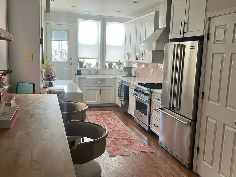 1524 E Capitol St NE — Photo 6