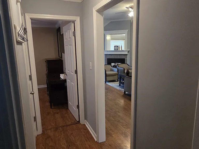 2361 Della St — Photo 37