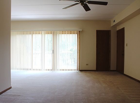 3rd image of 17812 Bernard Dr APT 1D
