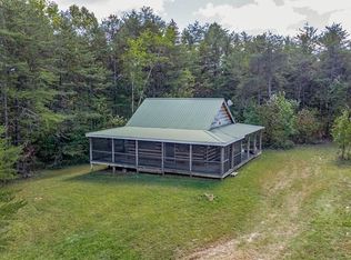 950 Chelle Ln, Jamestown, TN 38556