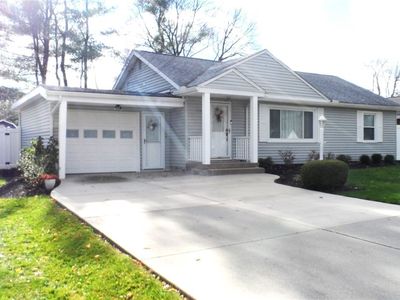 2542 Carson Rd, Akron, OH, 44333