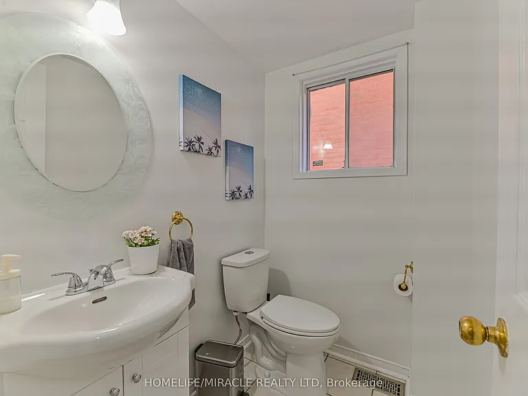 36 Letty Ave — Photo 8