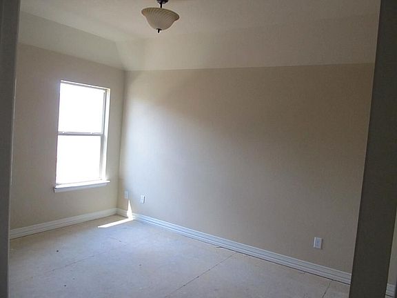 2nd image of 1374 Messina Ct