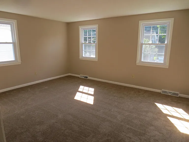 5 Pine St #B — Photo 16