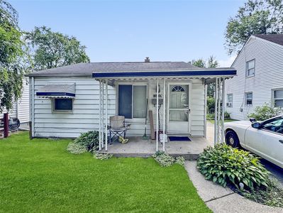 4507 Katherine St, Dearborn Heights, MI, 48125