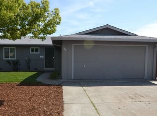 71 Manzanita Dr, Vacaville, CA 95688