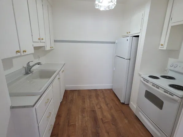 43 Middle St #202, Biddeford, ME 04005