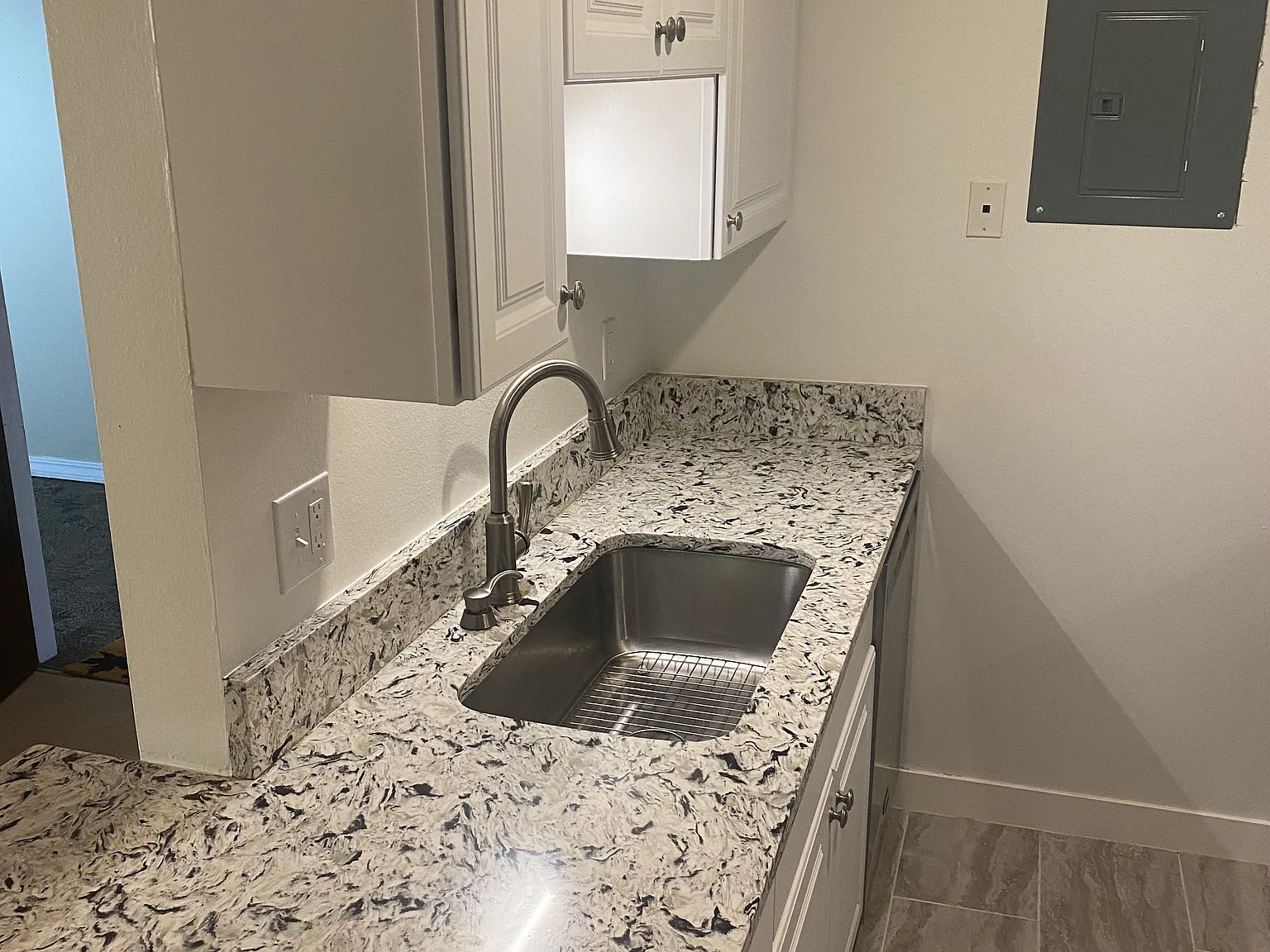 2227 Canyon Blvd — Photo 4