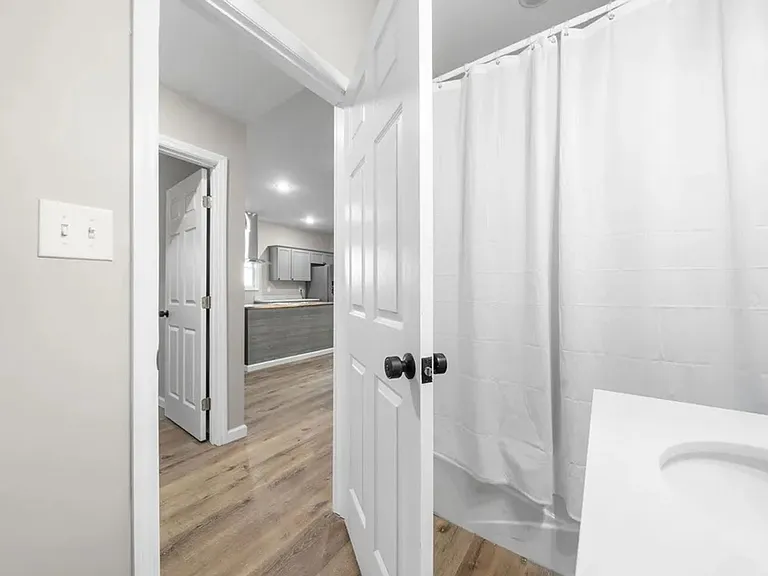 828 Gracey Ave — Photo 18