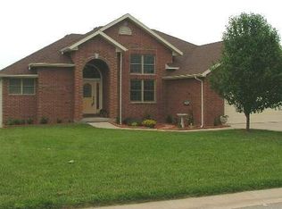 2828 Boardwalk Ave, Lebanon, MO 65536