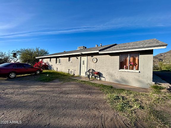 3rd image of 444 W VALENTINE Street