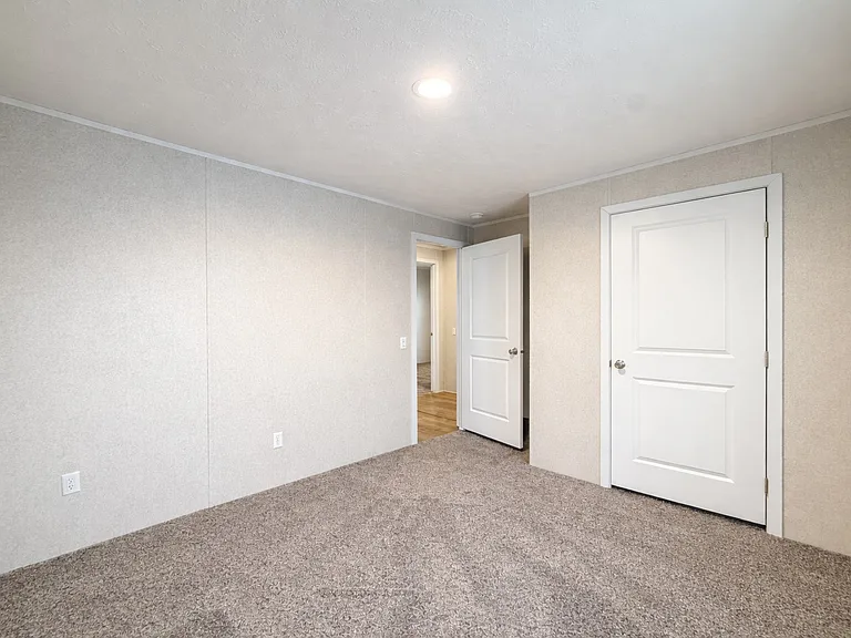 29800 Guilford Cir #253 — Photo 12