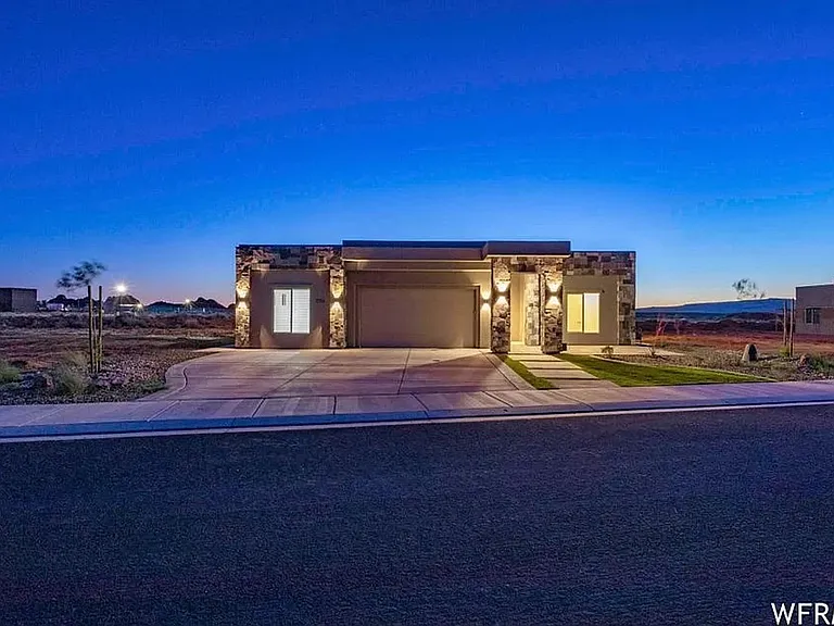 3194 S Hideaway Pl — Photo 1