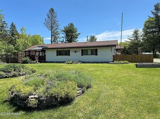 896 Route 390, Greentown, PA 18426