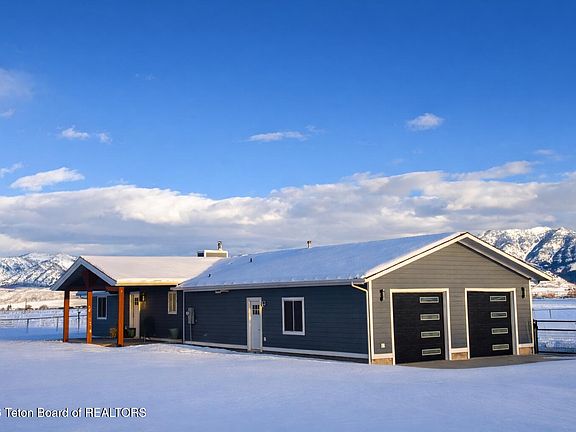 2nd image of 963 Stump Creek Rd