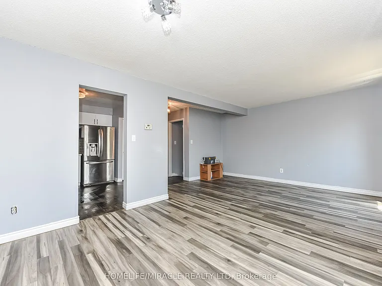 72 Carleton Pl #72 — Photo 32