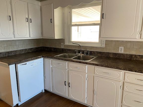 Brand new dishwasher.