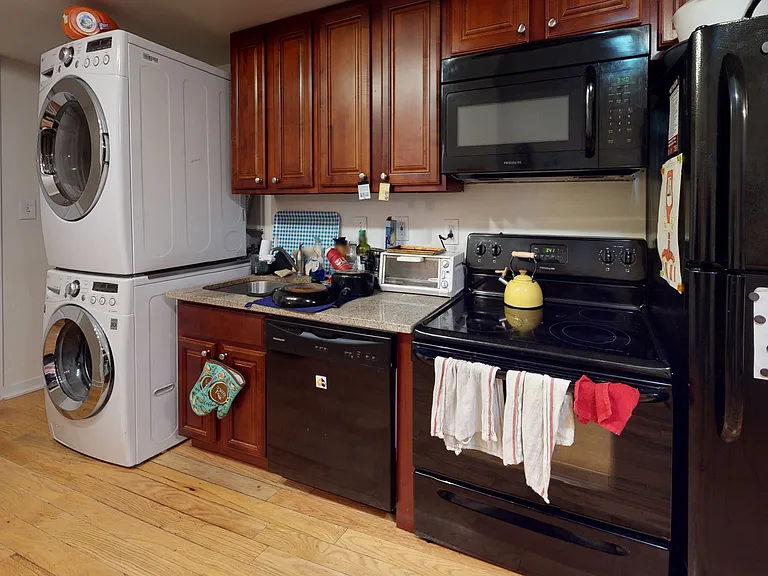 2025 N 17th St #1 — Photo 7