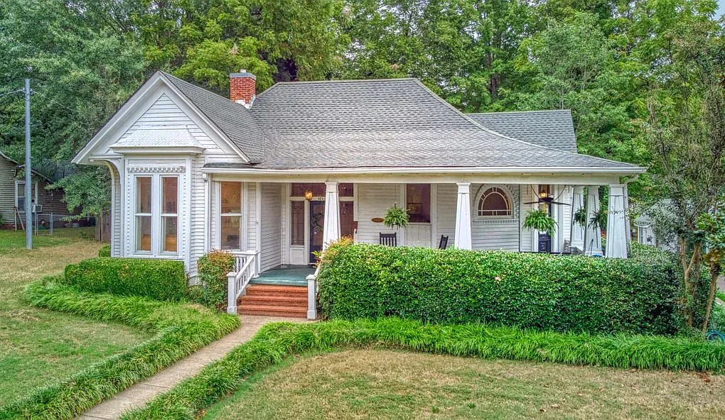 3 bed, 2800 sqft, $1,750 — Photo 1