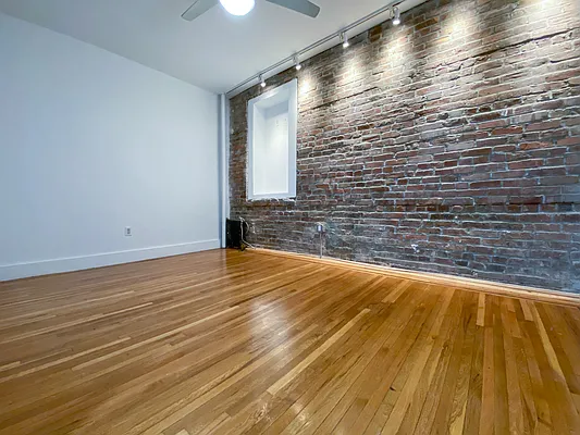 Rented by Corcoran | media 21