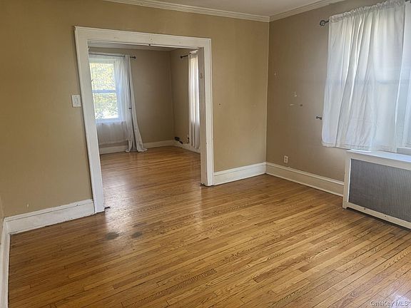 5th image of 114 Leonard Avenue