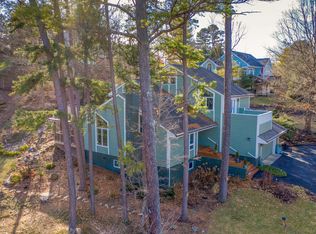 67 Country Club Rd, Lexington, VA 24450