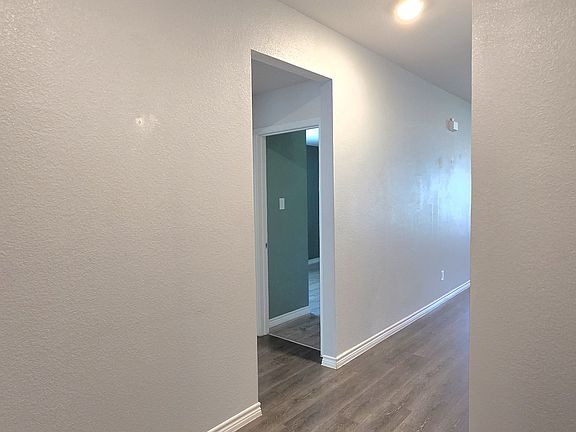 2nd image of 1105 Maverick Way