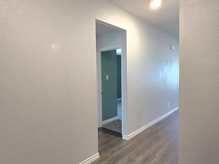 1105 Maverick Way — Photo 2