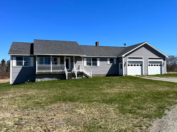 39 Goodhue Road, Sidney, ME 04330