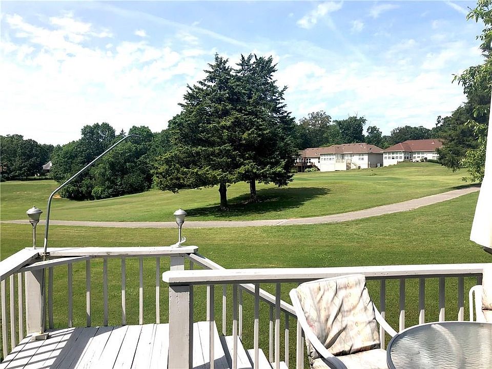 1st image of 4 Melinda Ln
