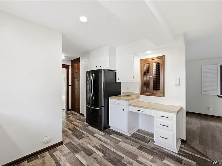 259 California Dr — Photo 11