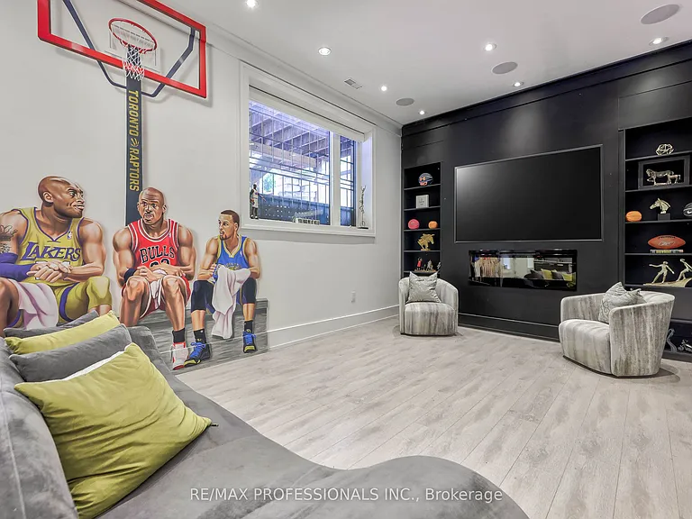 29 Avon Park Dr — Photo 40