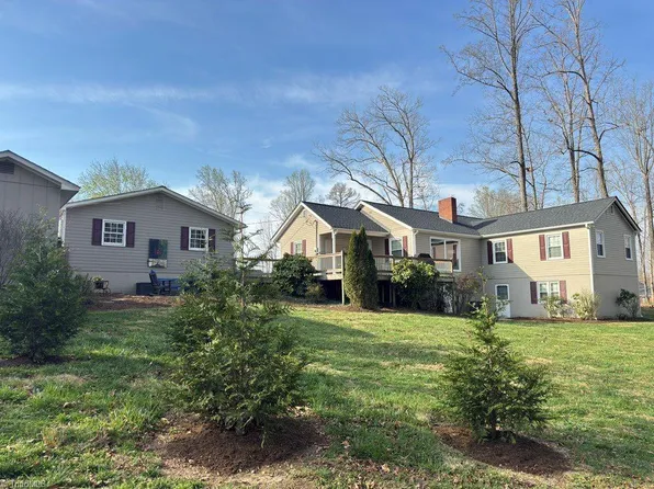 122 Arnold Ave, Elkin, NC 28621