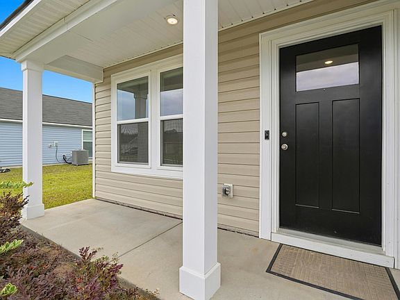 3rd image of 141 Indigo Grove Dr
