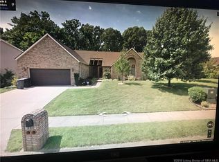 430 S Parkline Dr, New Albany, IN 47150