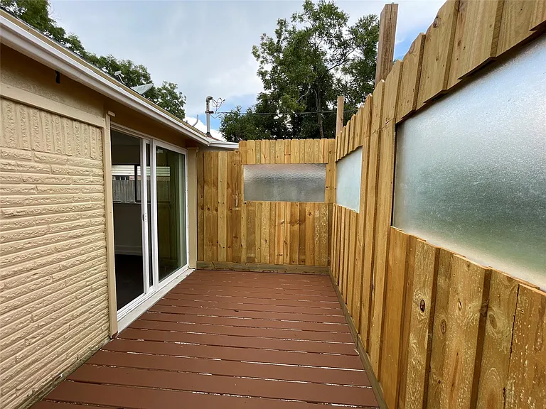 4803 Geraldine St — Photo 13