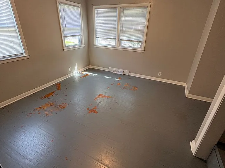 747 Boston Ave — Photo 2