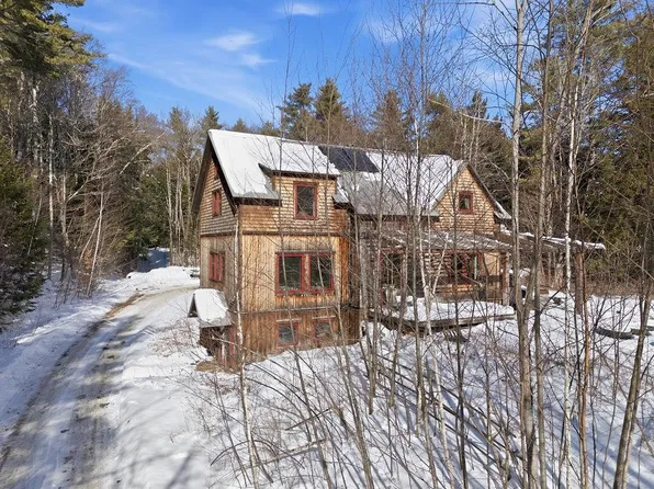 125 Winch Hill Road, Langdon, NH 03602