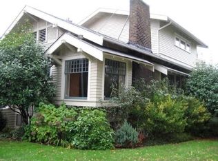 2303 N 38th St UNIT B, Seattle, WA 98103