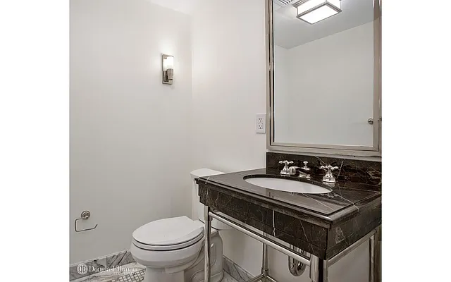 Sold by Douglas Elliman | media 22