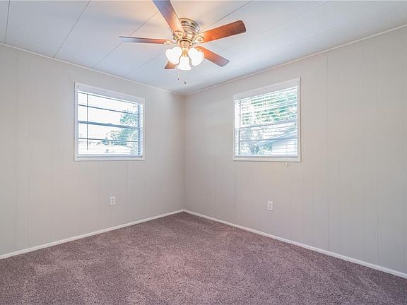 5th image of 1650 Saint Catherine Dr W