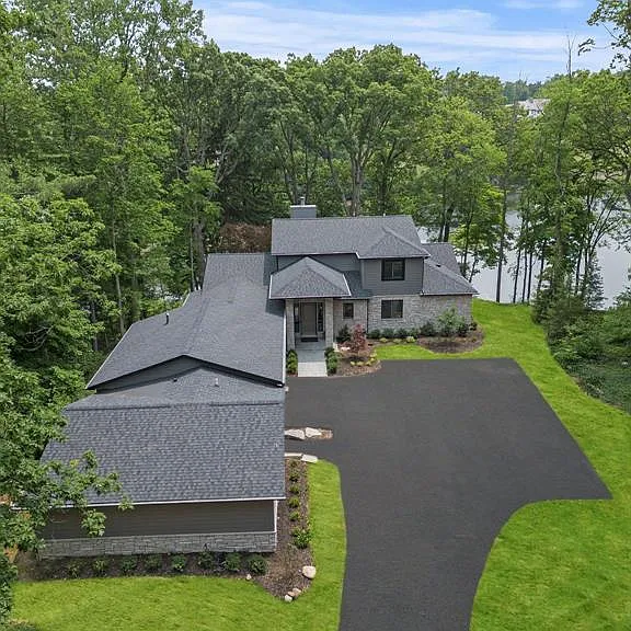 3511 Lakecrest Dr — Photo 9