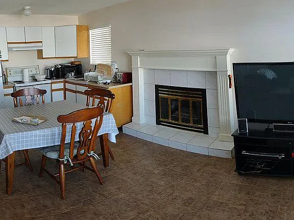 Fireplace ( Gas )