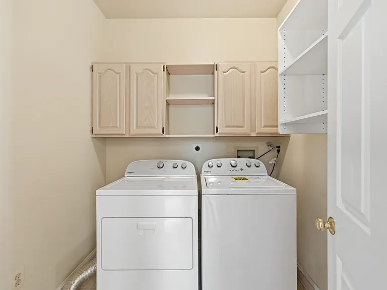 2725 Oldewood Dr — Photo 39