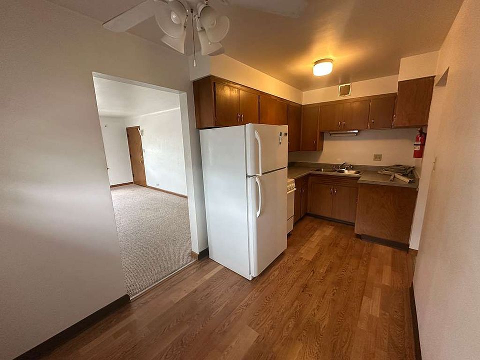 1st image of 1617 A Ave NE Unit 3-C