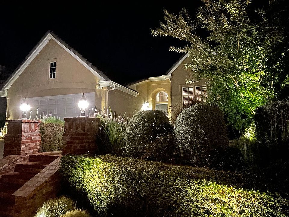 2nd image of 2822 Sandhurst Ave