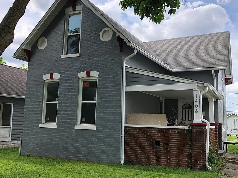 1406 E Kelly St — Photo 1