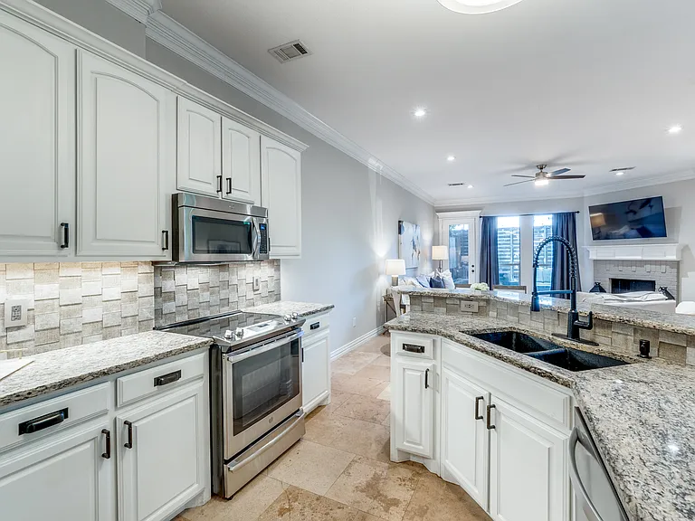 2608 N Garrett Ave #B — Photo 9